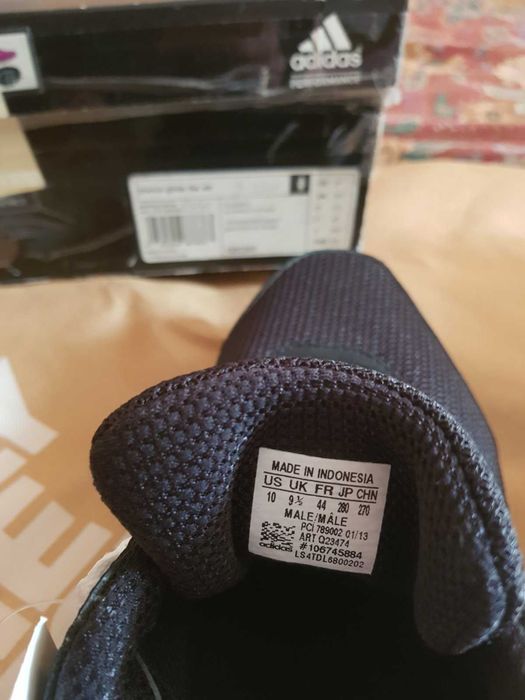 маратонки Adidas