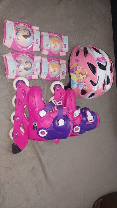 Role oxelo roz marimea 28-30, protectii si casca Disney Pricess