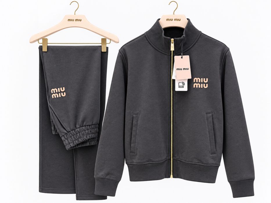 Стилен дамски анцуг Miu Miu