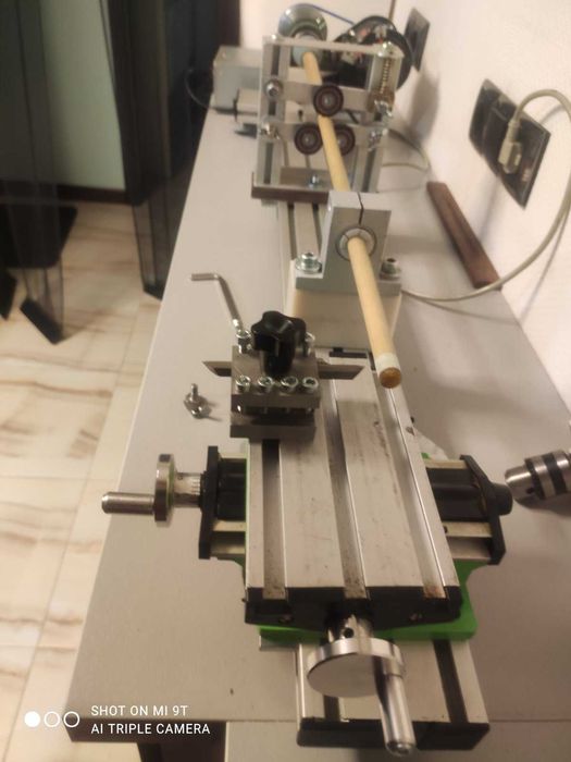 Струг, специализиран за билярдни щеки и други фини дървени изделия