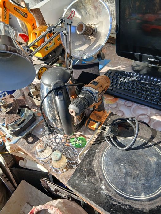 Шуруповерт  дрел. .