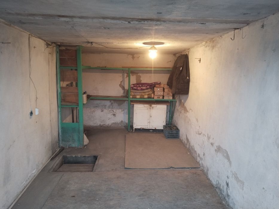 Продам срочно гараж