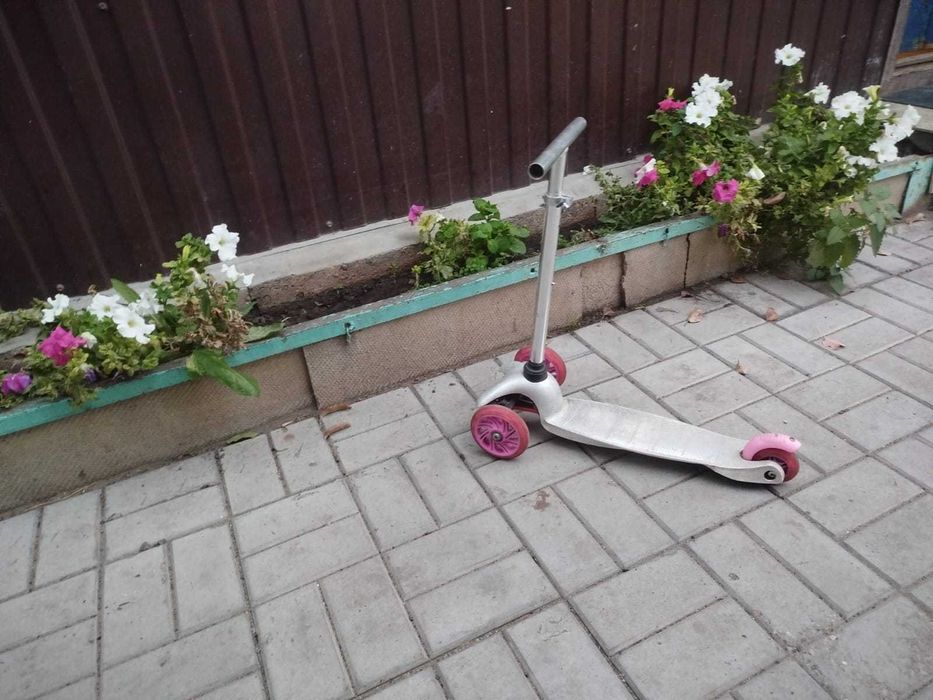 Продам самокат б.у. не дорого