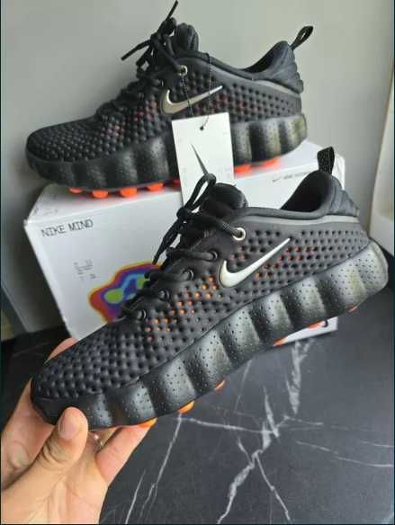 Nike Mind 002 Black Hyper Crimson (36-46 номер)