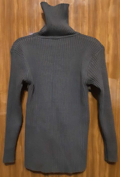 Тёплый Тёмно Серый Свитер с Воротником