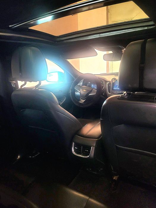 Малибу 2.4 сотилади