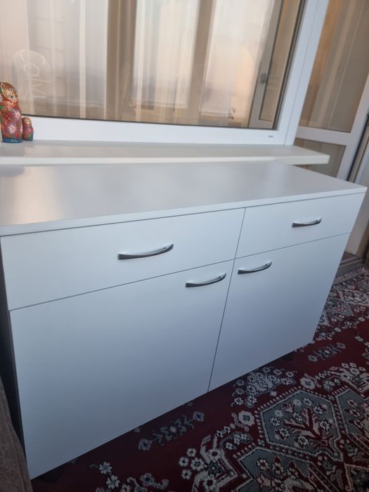 Продам тумбу под тв