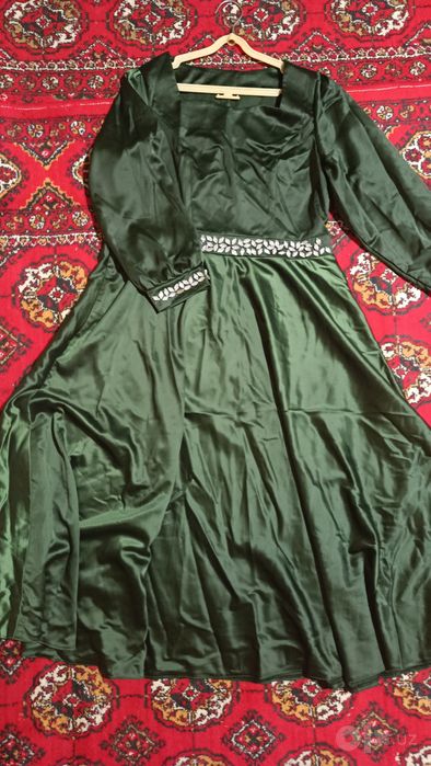 Bayram libosi sotiladi