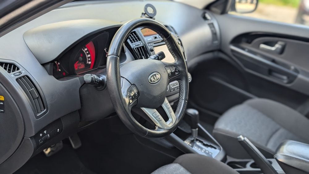 Kia Ceed 1.6 diesel Automat Euro 5 2012 , km 213 , Înmatriculata Ro 2025