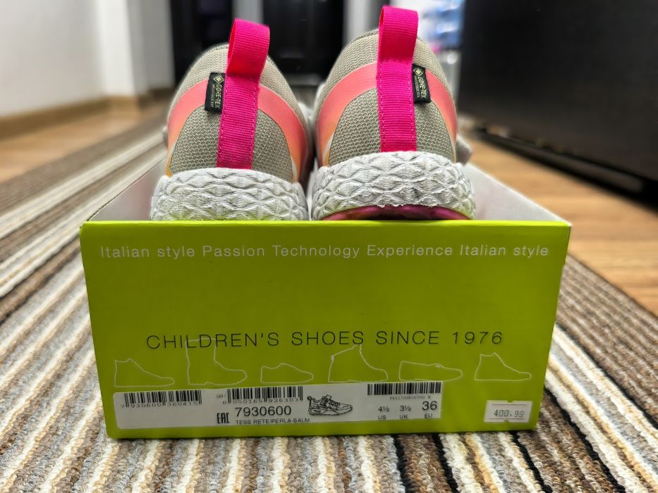 Vând pantofi sport Primigi Gore-tex