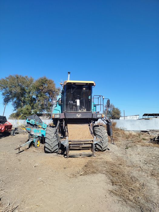 Продам комбайн Есиль 740