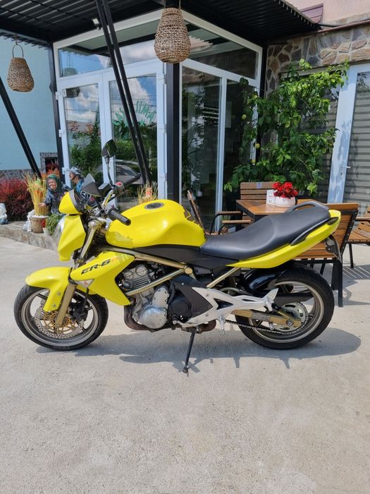 Motocicletă Kawasaki er6n