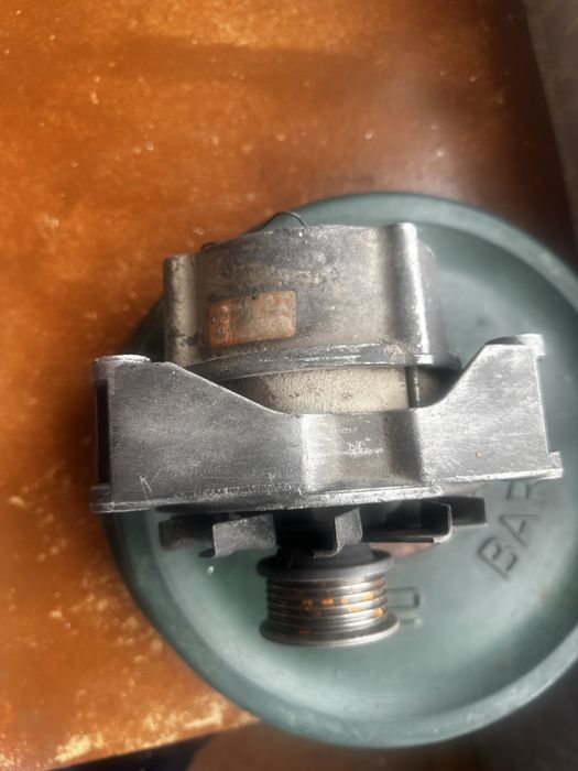 Продам генератор оригинальные Бошовские