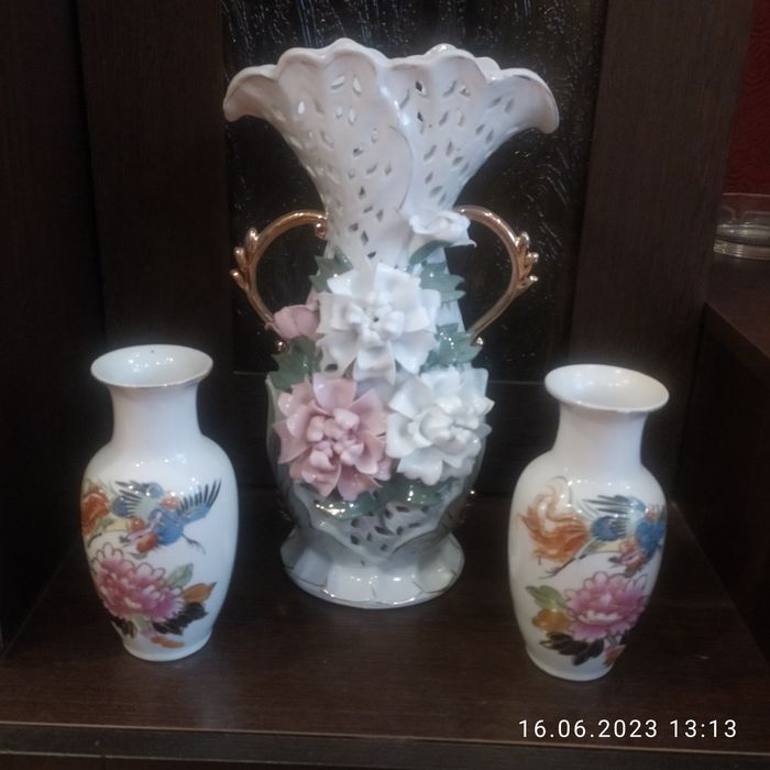 Фарфоровые вазочки с лепкой