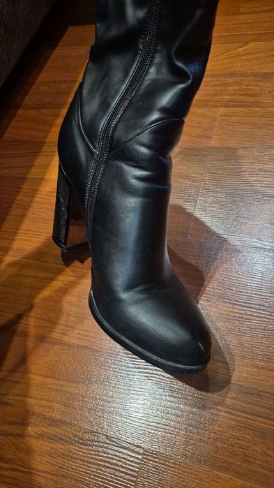 Ботуши еко кожа 38 номер