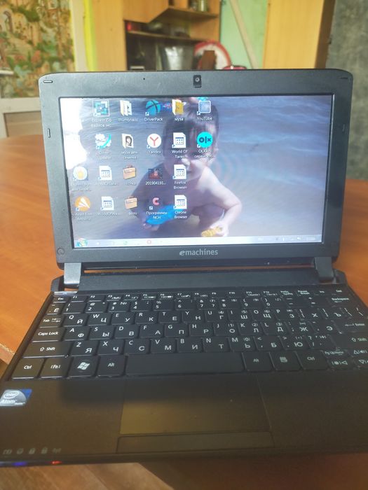 Продам ноутбук emachines