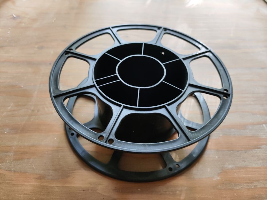 Катушки пластиковые