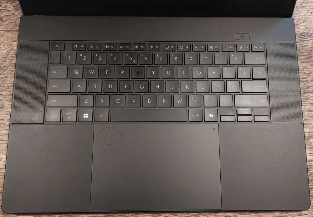 Гейминг лаптоп- 950€ намаление! RTX 5090 64GB 4к 120Hz Asus ProArt P16