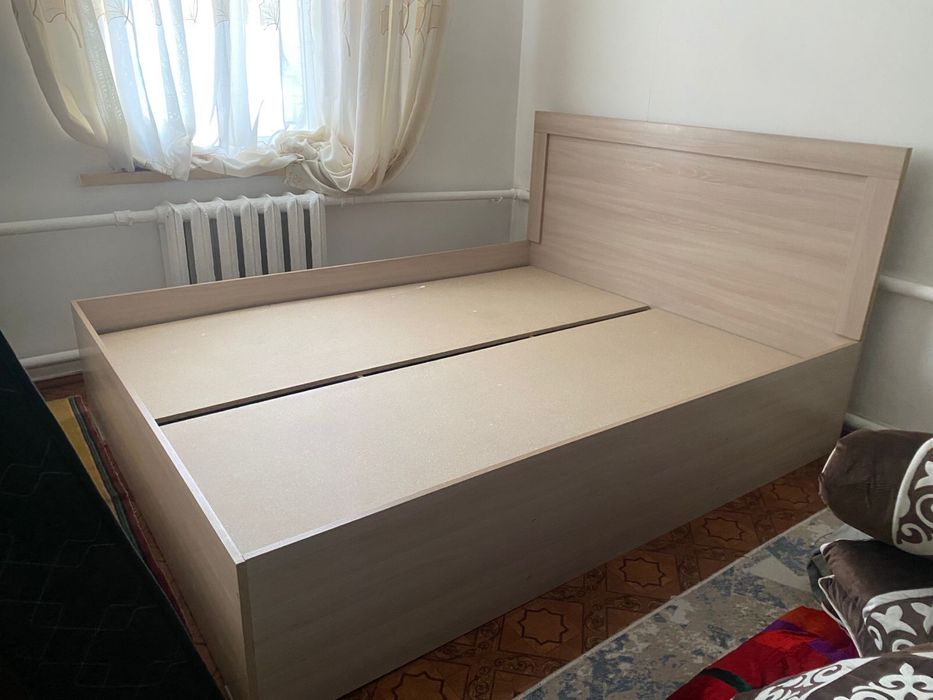 Б/у мебель шифоньер и кровать