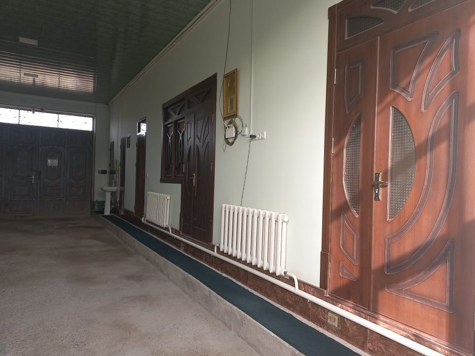 Курилиши тугалланмаган ховли