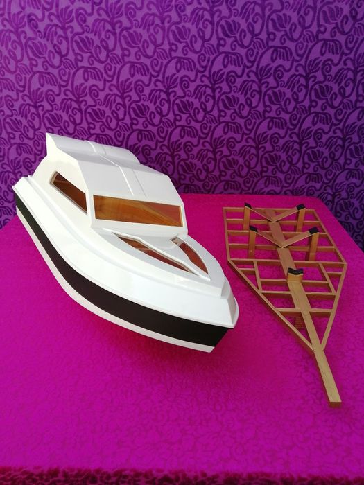 Катер ручной работы