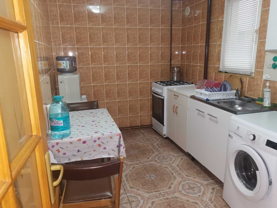 Apartament 2 camere DE INCHIRIAT