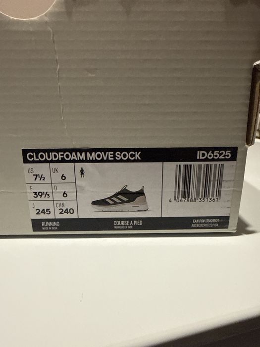 Продам кроссовки adidas
