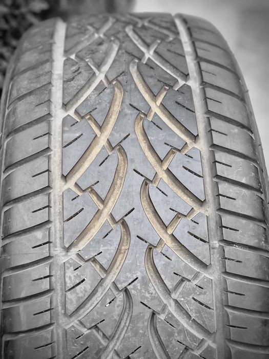 285/60/18 Bridgestone Dueler