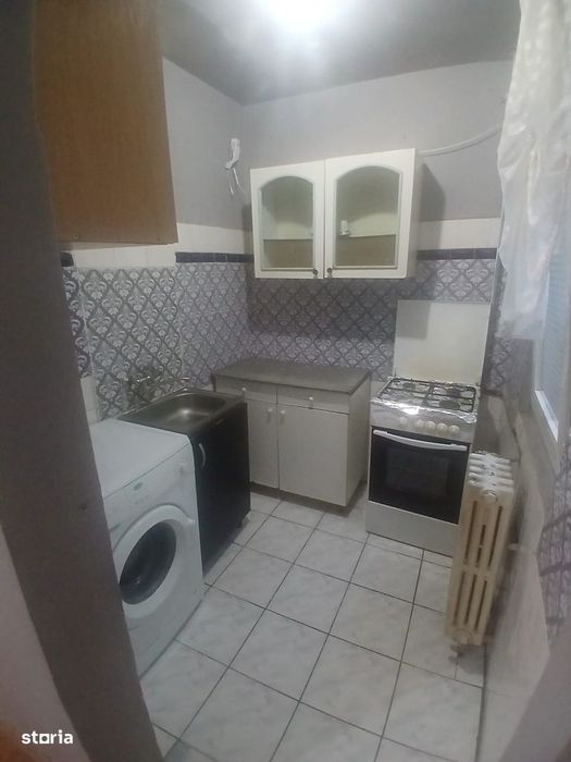 De vanzare apartament 3 camere zona Dacia