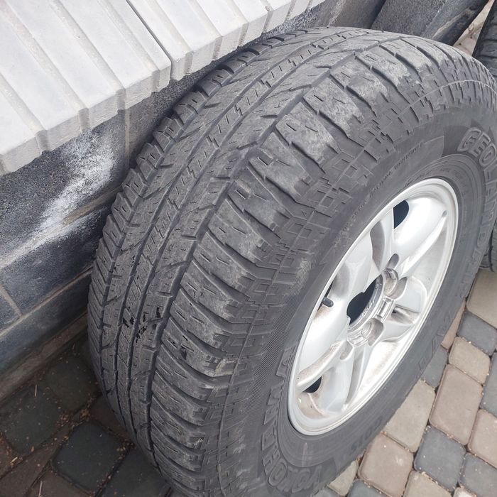 Продам диски  с резиной