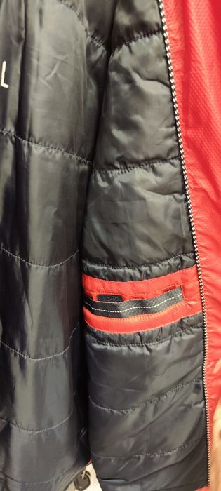 Geacă de iarnă unisex CAMP DAVID pe Roșu Bordeaux

Design și funcționa