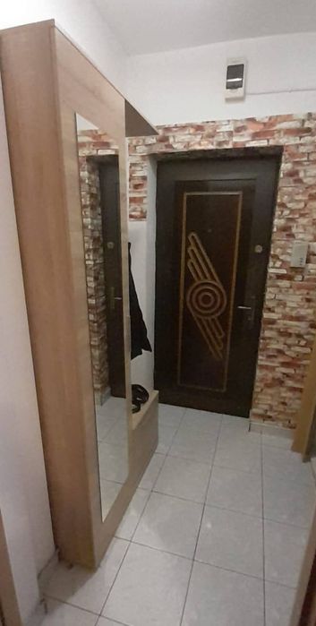 VÂND  apartament 2 camere