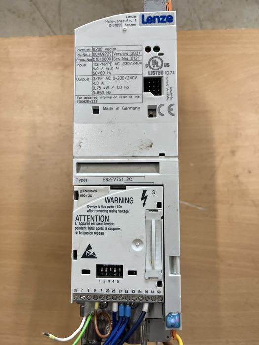 Convertizor frecventa lenze 0,75 kw