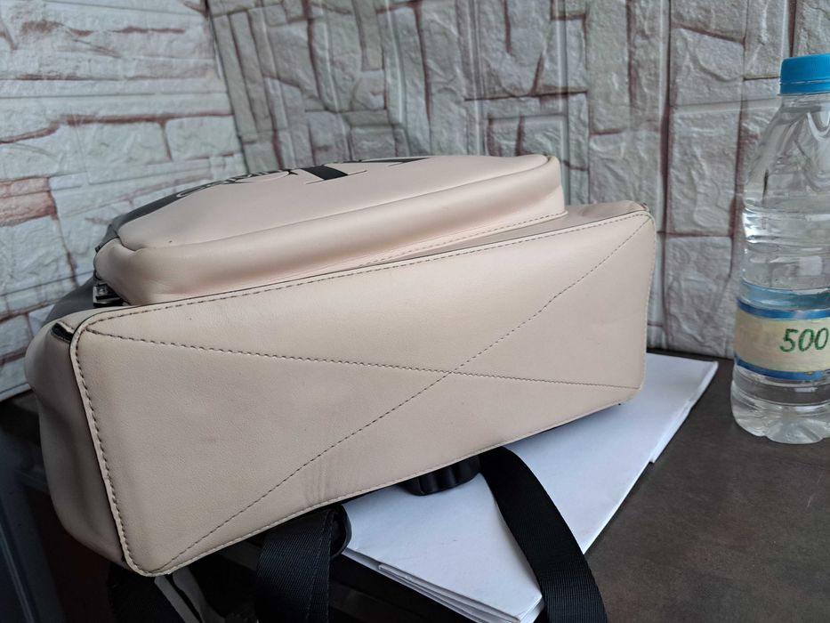 дамска ,мъжка раница,чанта Calvin Klein