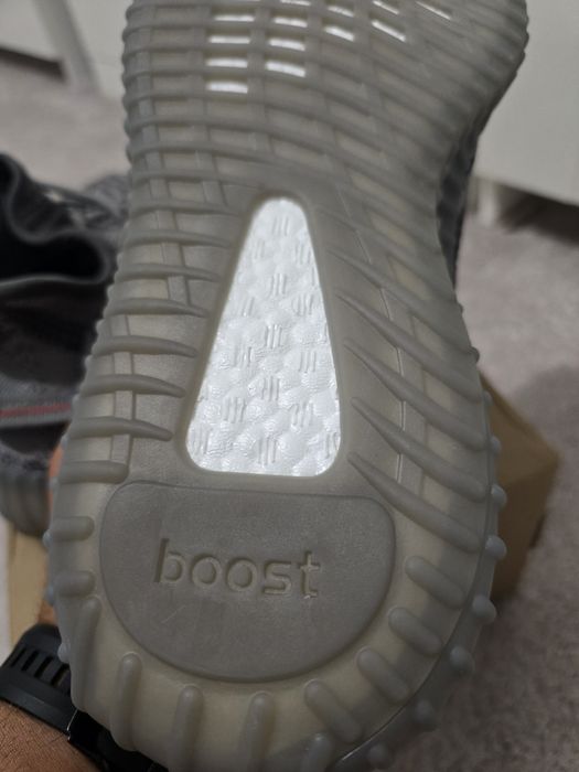 Yeezy  boost  350