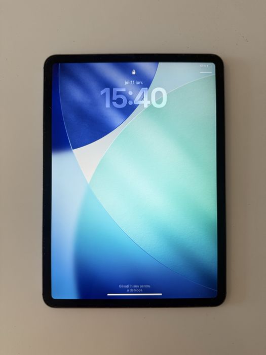 iPad Pro 11” (generația a 4-a) 256GB Wi-Fi + Cellular