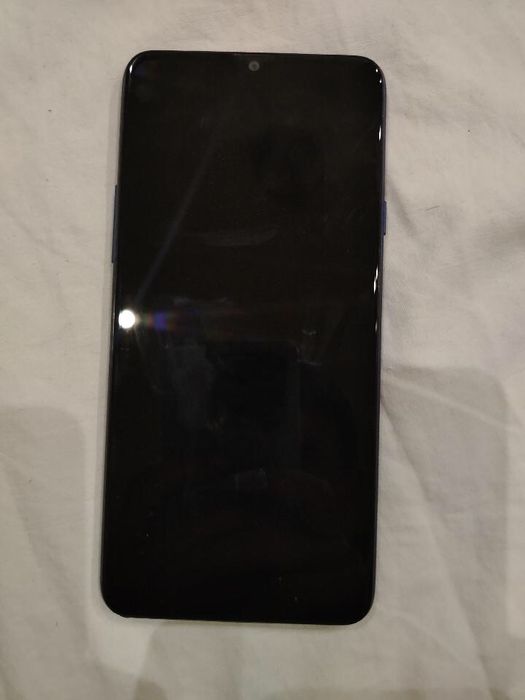 Продавам Sasung Galaxy A20s