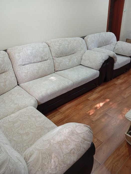 Продам диван и 1 кресло