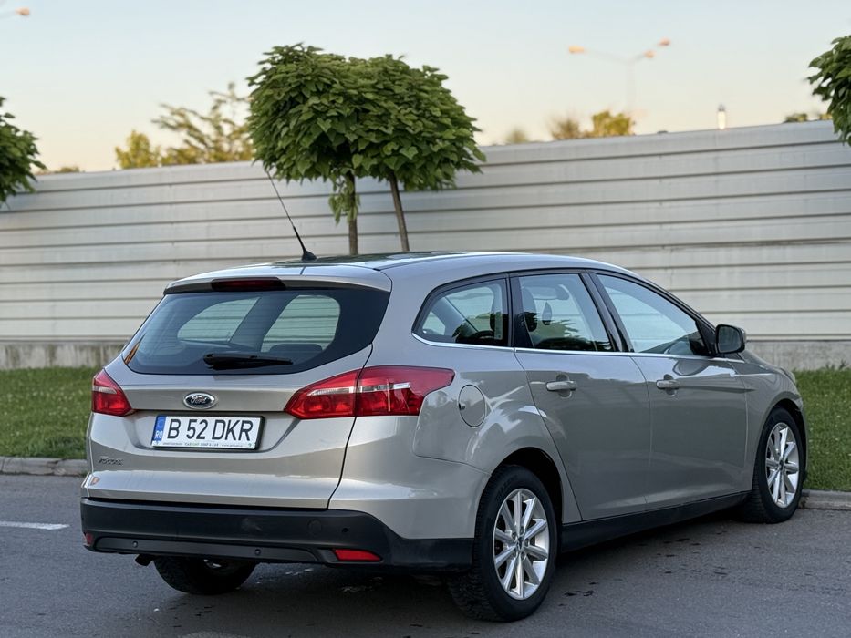 FORD Focus 2015 — imagine 5