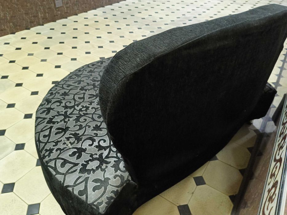 Диван в хорошем состоянии