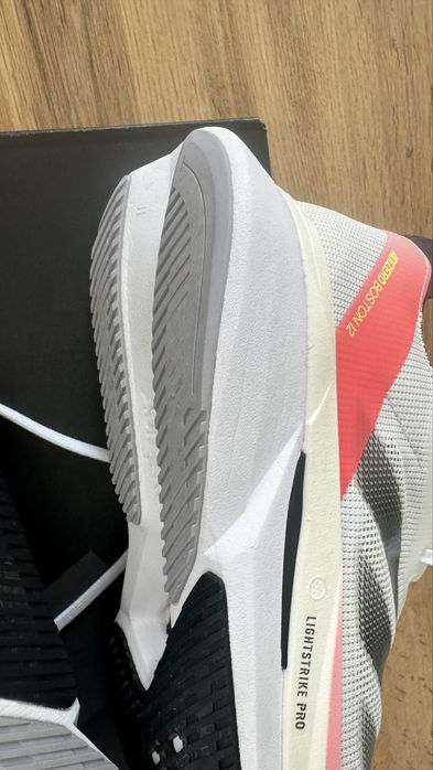 Спортни обувки adidas