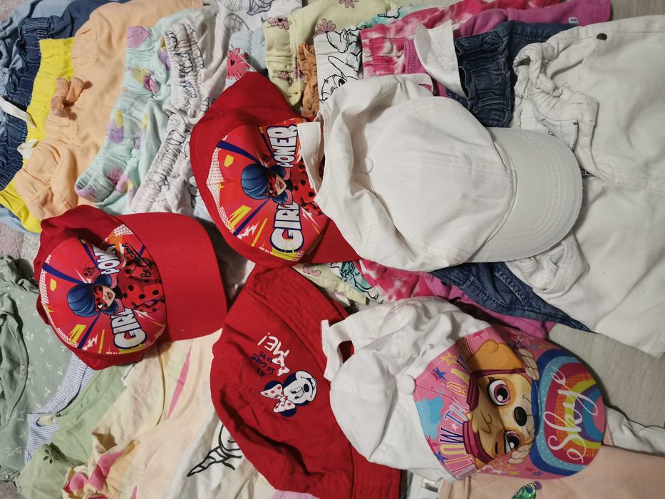 Lot haine 3- 4 ani fetita