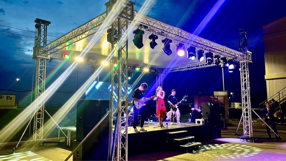 Сцена, подиум Лэд led экран, звук