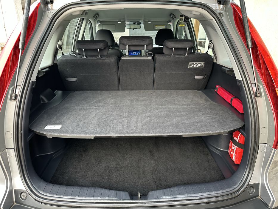Продавам дъска в багажника за Honda CRV 3 - ОРИГИНАЛНА - Черна