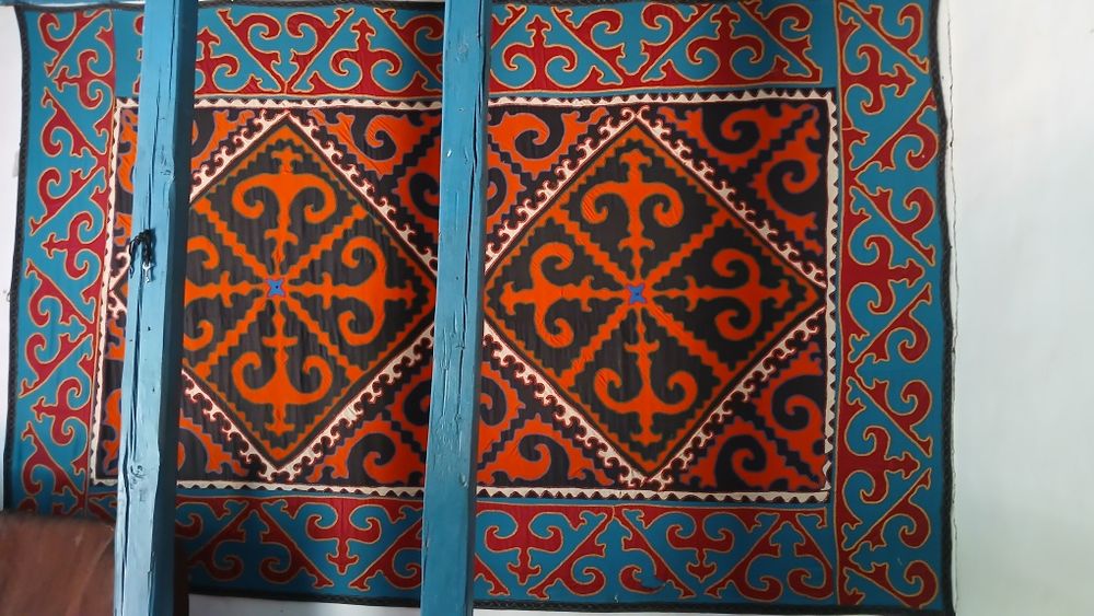 1950 yilda tikilgan Qozoq,Qirgʻiz  Shirdak