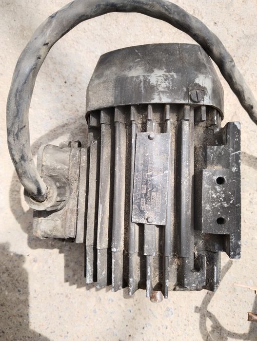 Электродвигитель