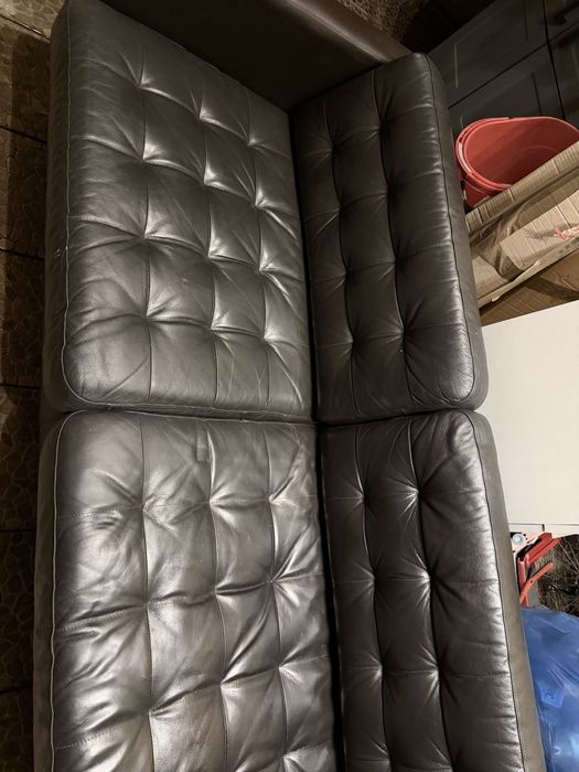 Canapea ikea piele folosita insa in stare buna