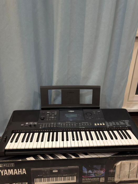 Синтезатор Ямаха PSR E463