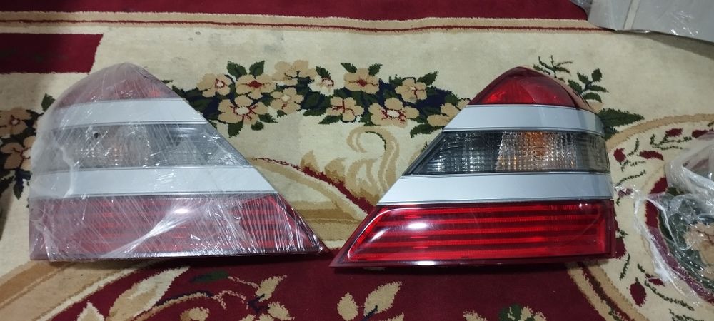 Mercedes 221 long orqa fara