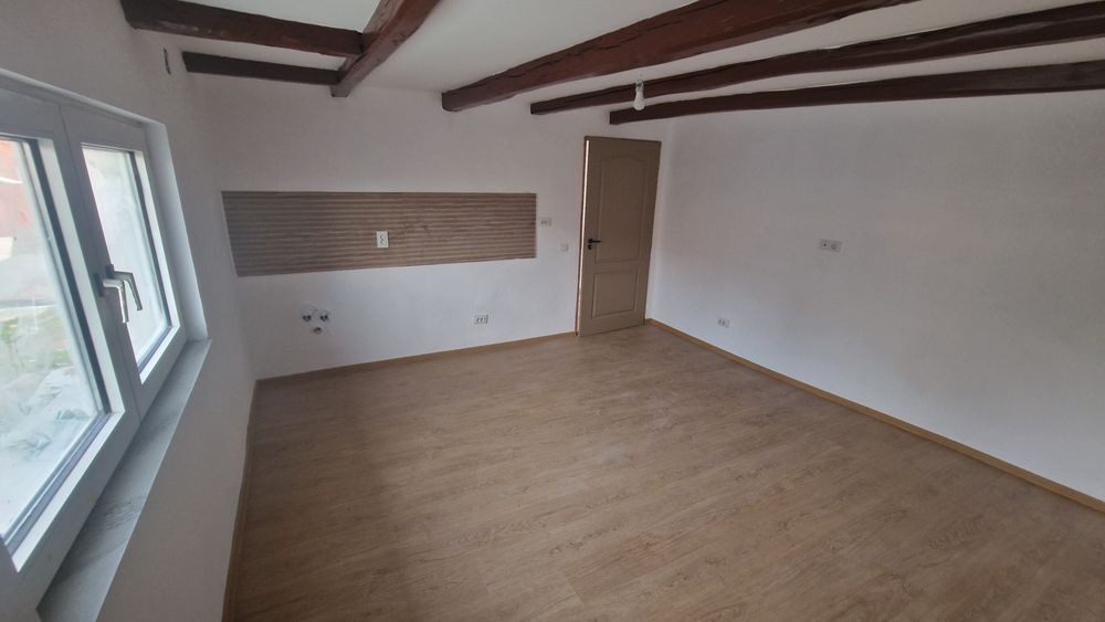 Casa 3 camere renovata, teren 2100 m²